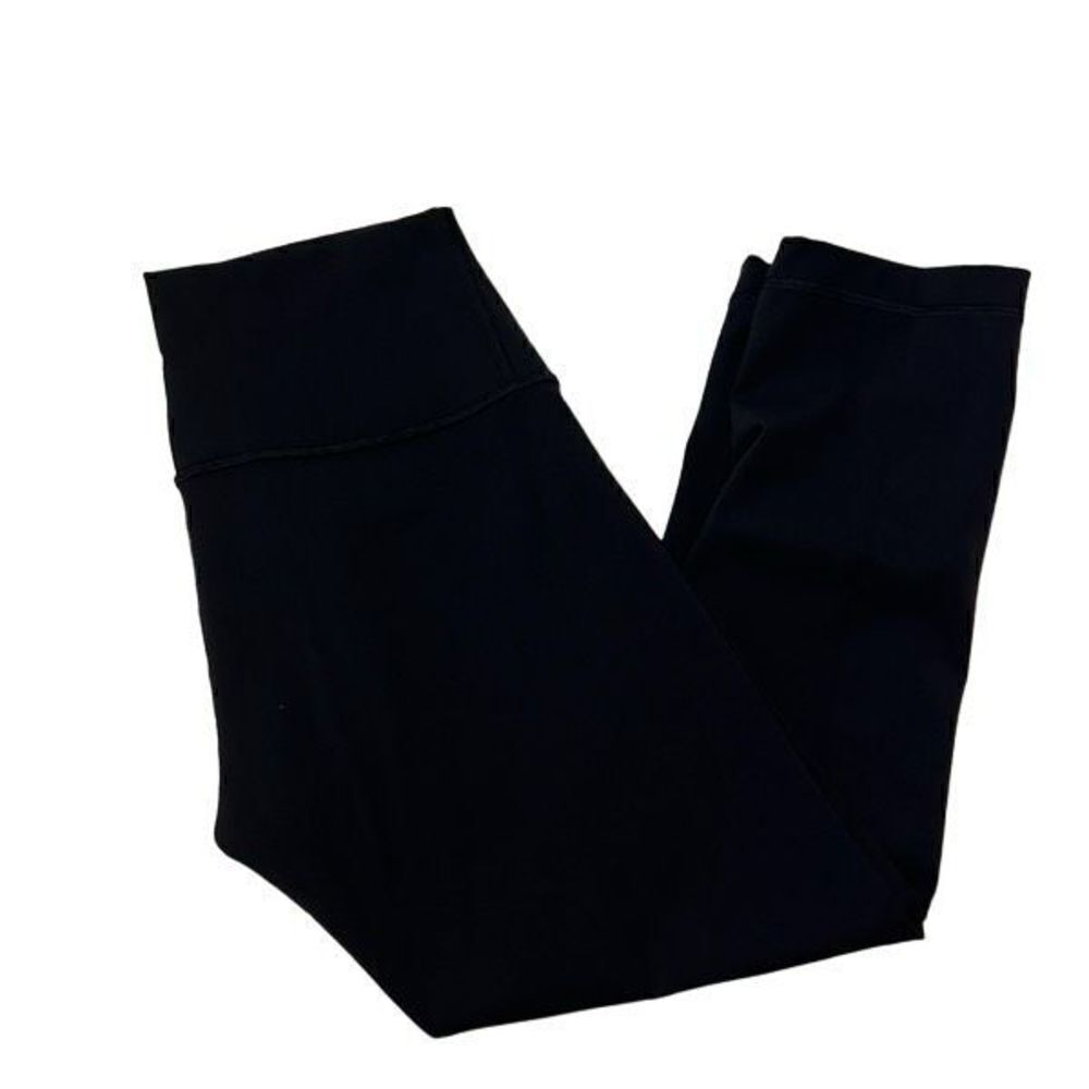 Lululemon 21 Capri size 6